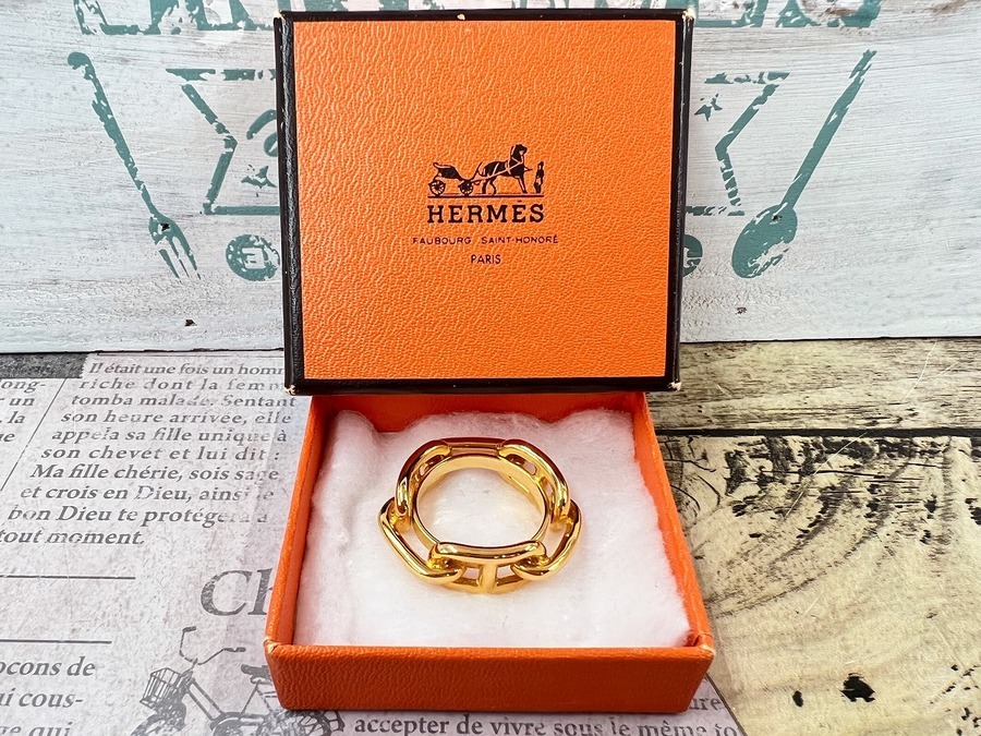 煌めくゴールド】HERMES(エルメス)のスカーフリングをご紹介