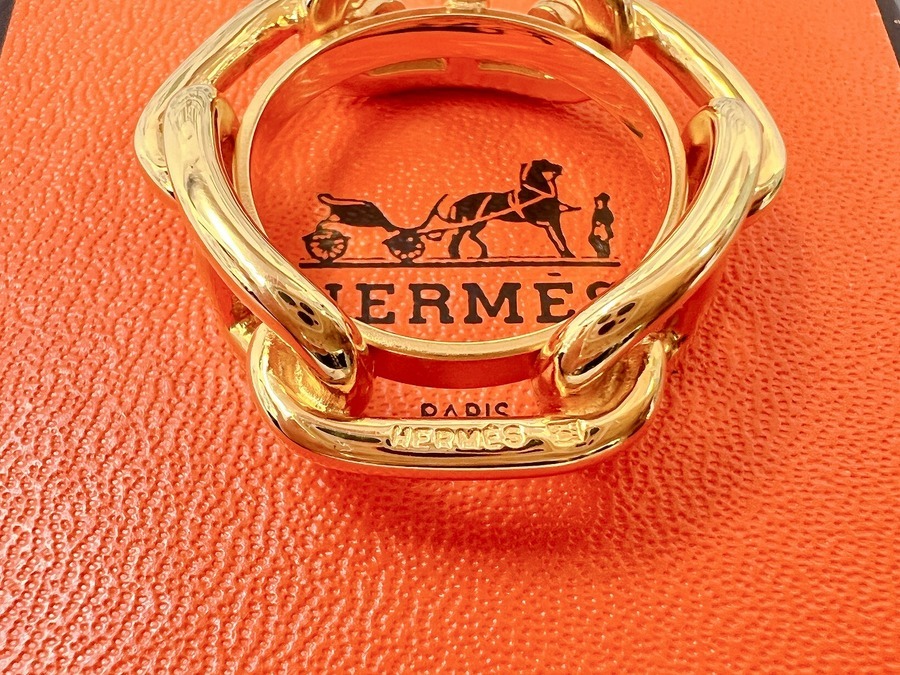 煌めくゴールド】HERMES(エルメス)のスカーフリングをご紹介