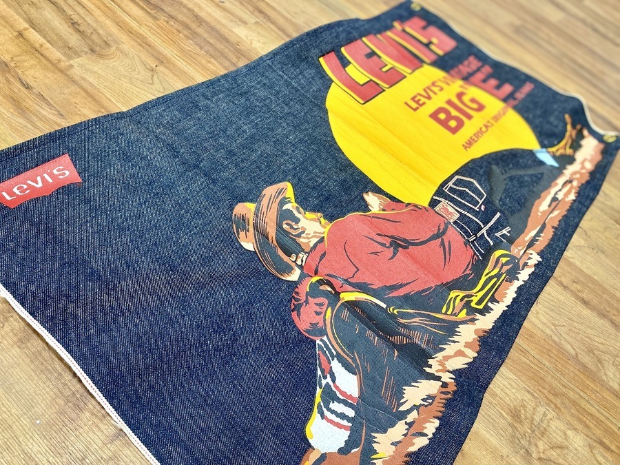 アメリカンレトロ LEVI'S 広告ファブリックタペストリー アメカジインテリアに☆】LEVI'S(リーバイス)のヴィンテージ
