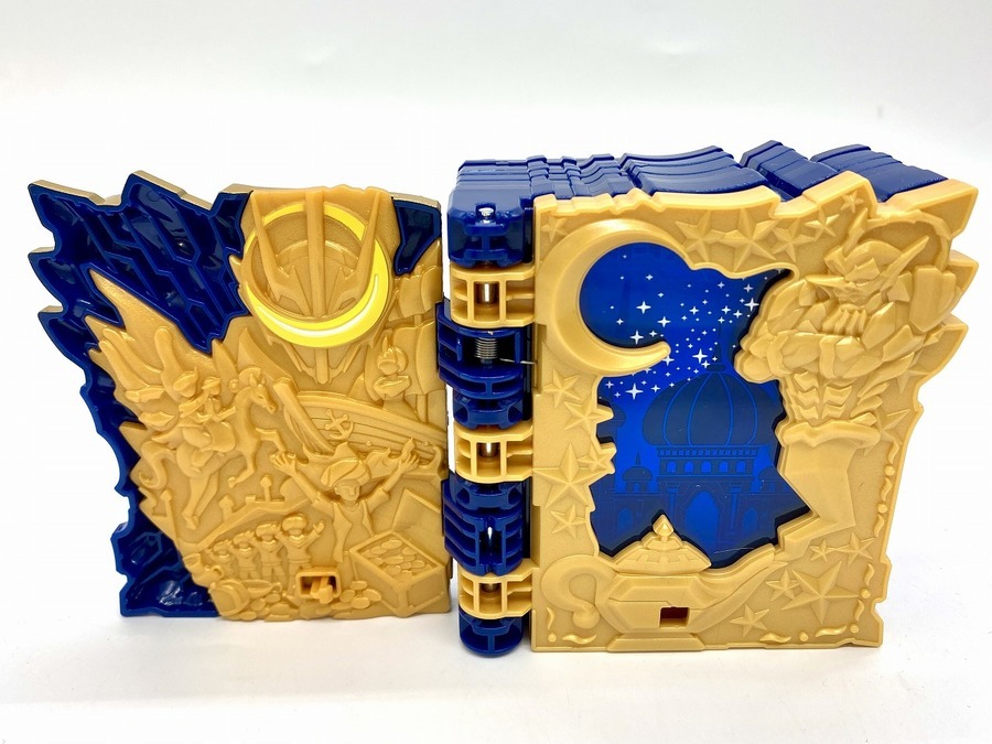 大人気☆】仮面ライダーセイバーのワンダーライドブック&月光