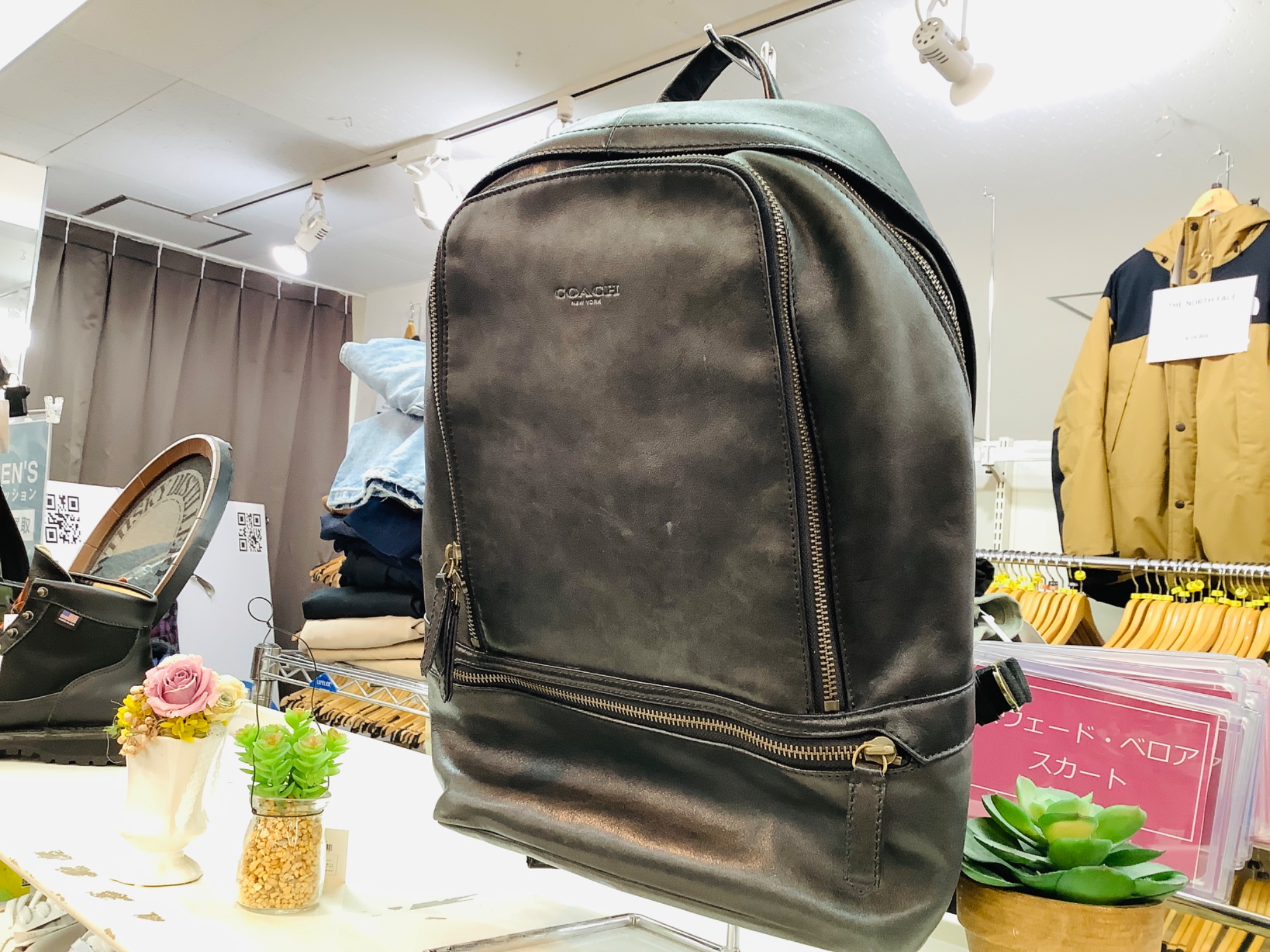 COACH (コーチ)のレザーリュックをご紹介♪｜2022年12月17日