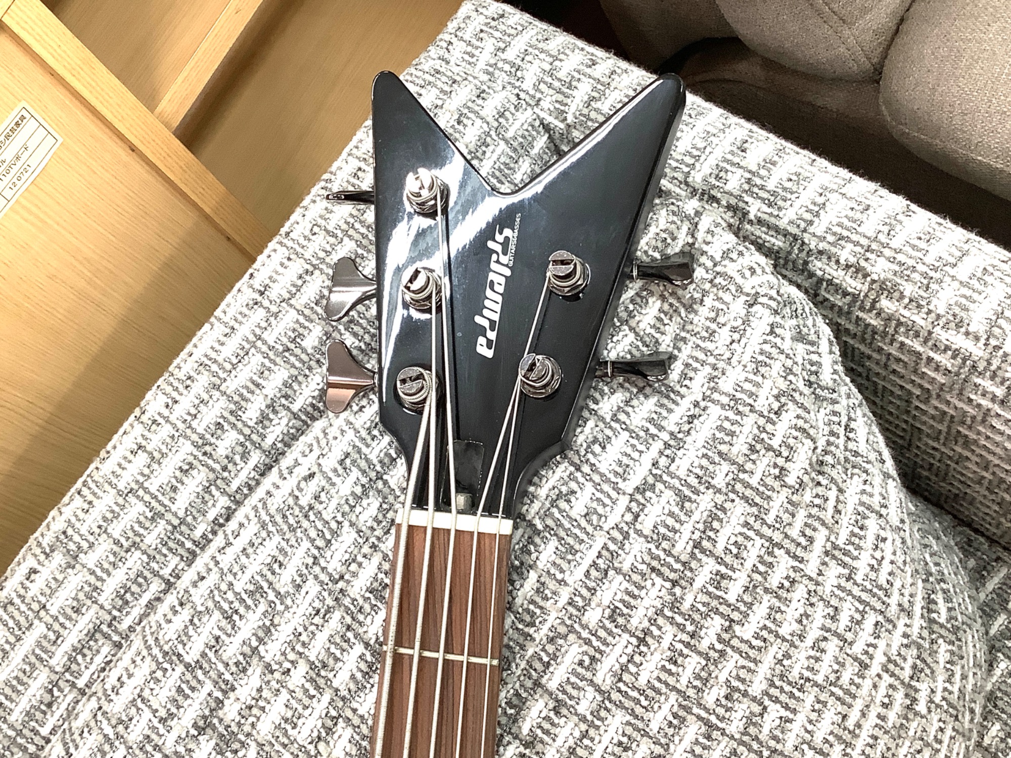 Fernandes エレキベース 4弦 グレー FERNANDES エレキベース 4弦 グレー？