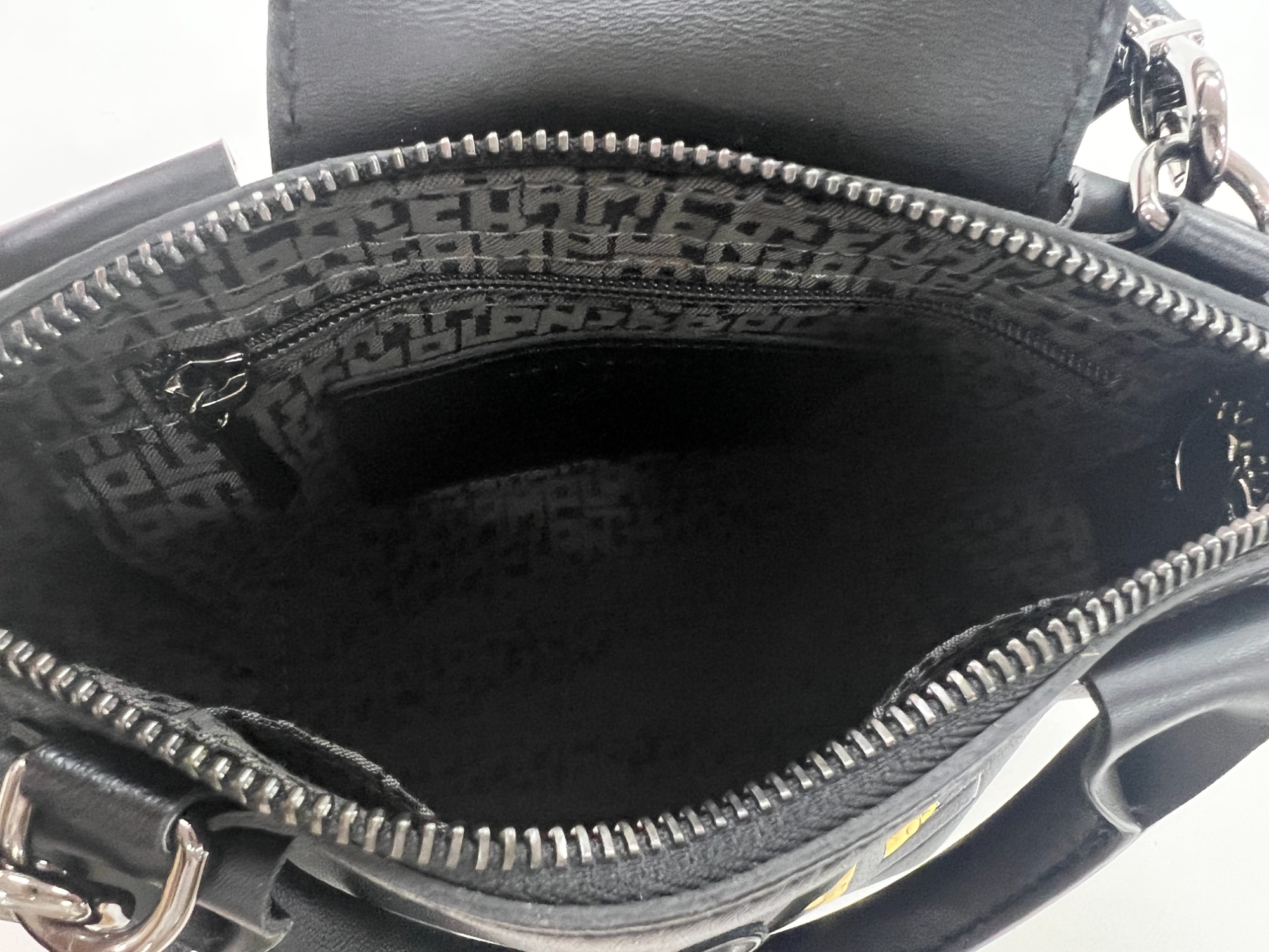 スマホで購入】LONGCHAMP(ロンシャン)のポケモンコラボバッグが