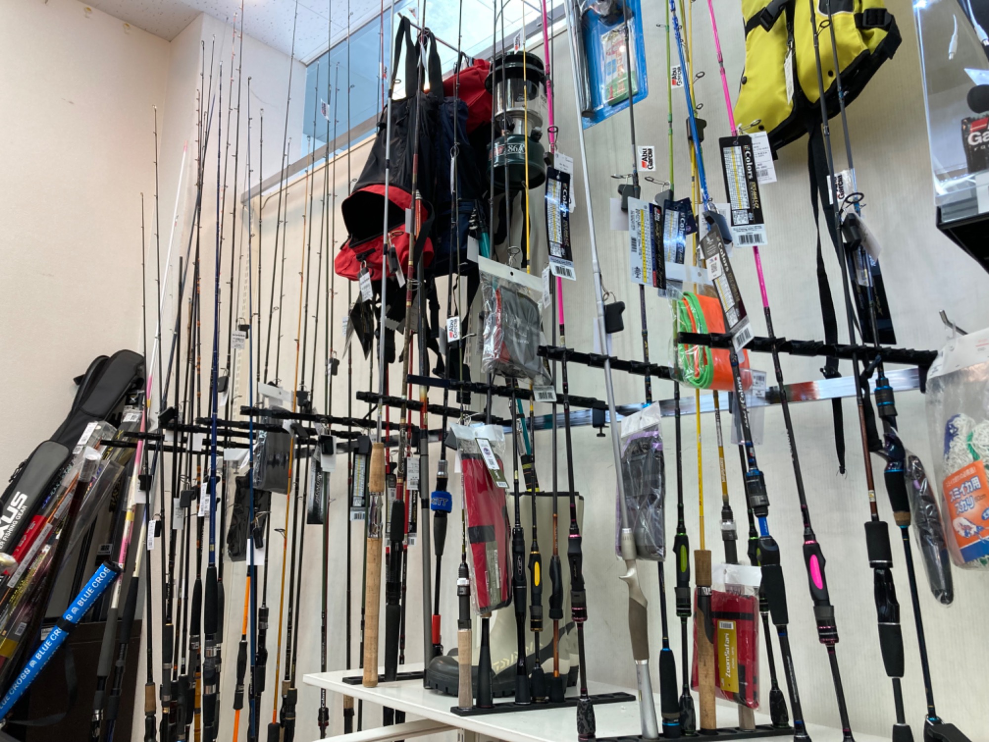 釣具買取強化中！】SHIMANO(シマノ)バス用ベイトロッドの