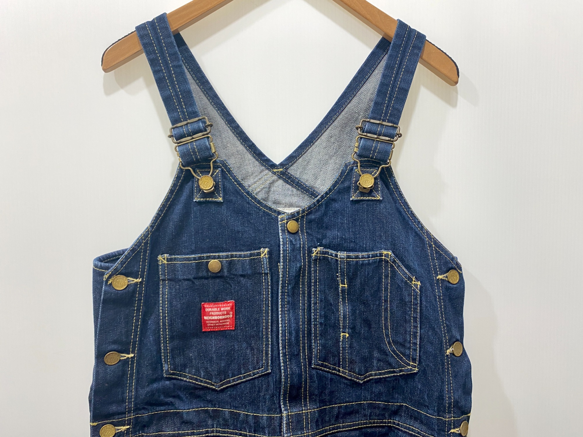 【激レア】NEIGHBORHOOD ネイバーフッド　オーバーオール スマホで購入】 NEIGHBORHOOD(ネイバーフッド)のデニムオーバーオール