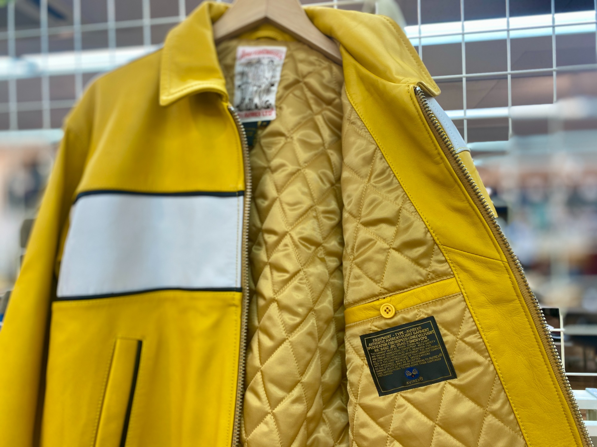 AVIREX フライトジャケット T-33/F-80 L 間もなく値下げ終了】AVIREX