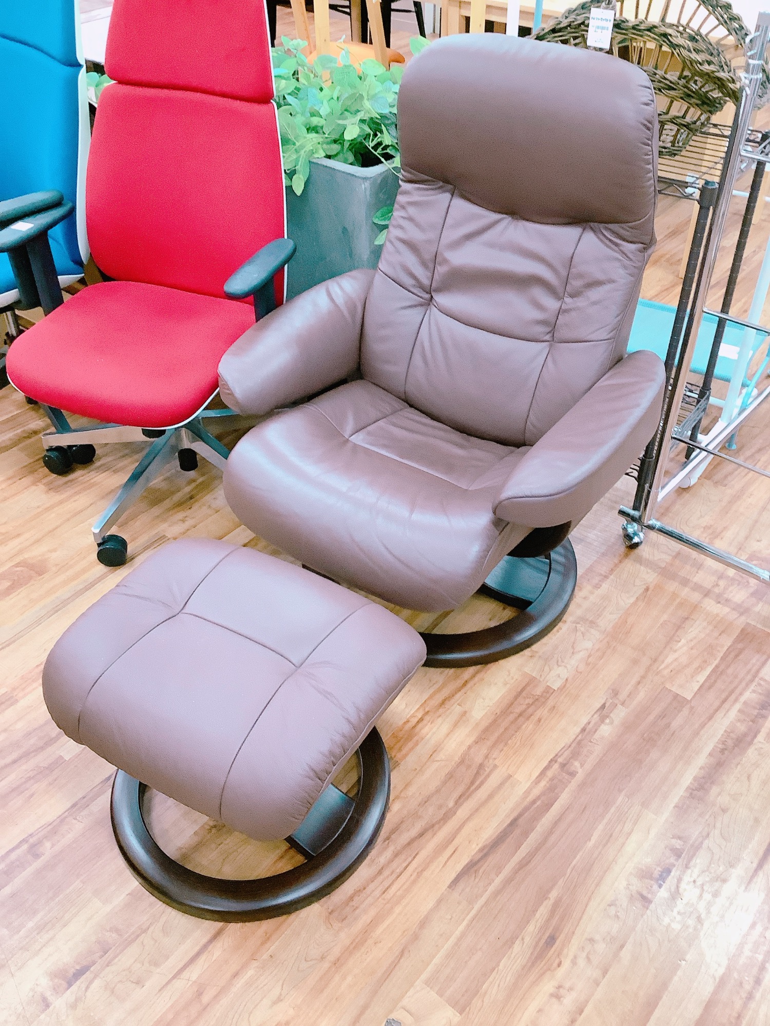 NEPSCOのリクライニングチェアーをご紹介します‼︎ トレジャーファクトリーつくば店 NEPSCO】アメリカ製の医学会と協力製作されたリクライニングチェア