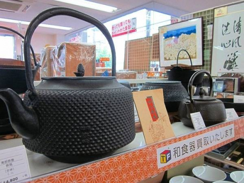 テーブルウェアの南部鉄器