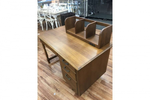 家具・インテリアのデスク