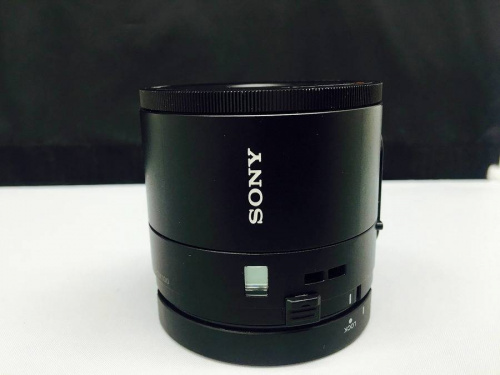 デジタルカメラのDSC-QX100