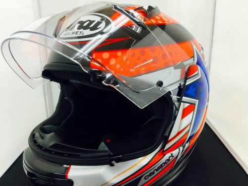 ストリートスポーツのヘルメット