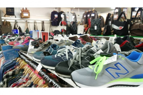 市川のナイキ(NIKE)
