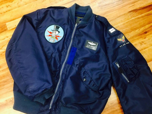メンズファッションのフライトジャケット