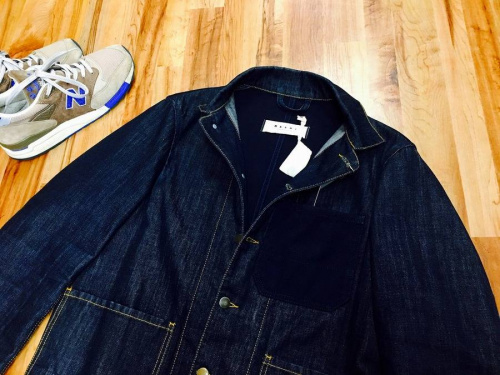 カバーオールのMARNI