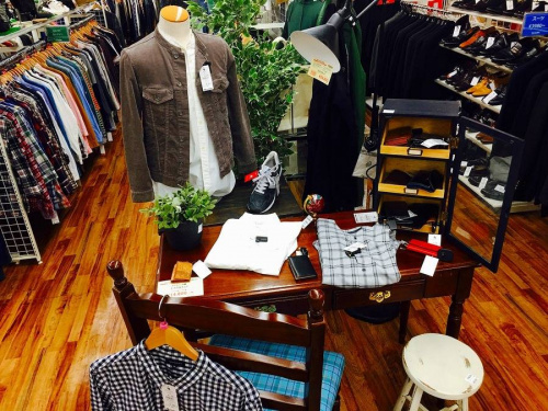 メンズファッションのアロハシャツ