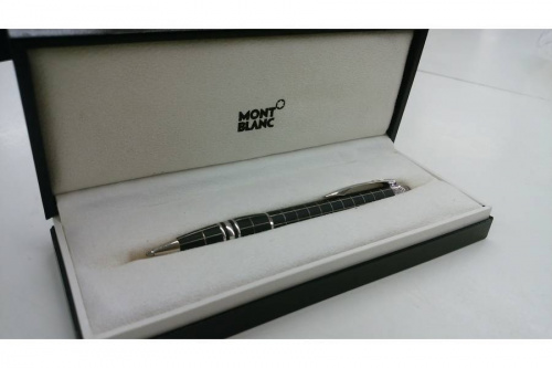 ボールペンのビジネスバッグ