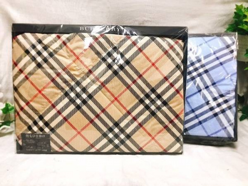 ブランド・ラグジュアリーのひざ掛け