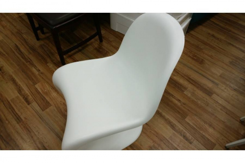 イスのパントンチェア