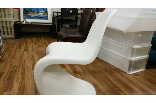 パントンチェアのVitra