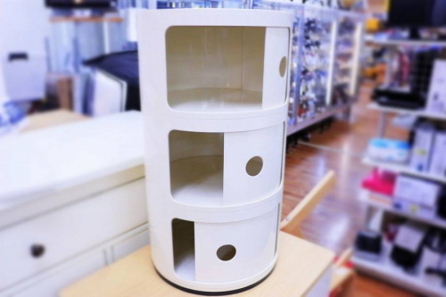 チェストのKartell