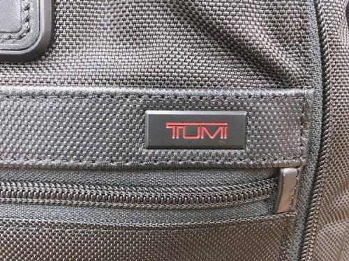 バッグのトゥミ（TUMI）