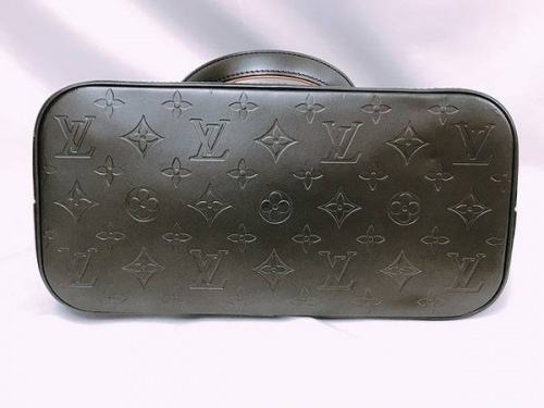 バッグのルイヴィトン（LOUIS VUITTON）