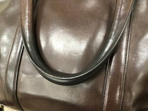 バッグのショルダーバッグ