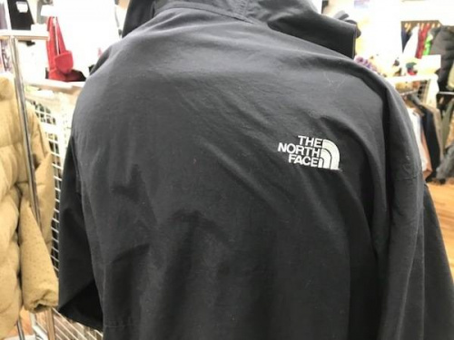 コンパクトジャケットのノースフェイス