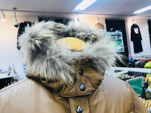 レザーのダウンコート