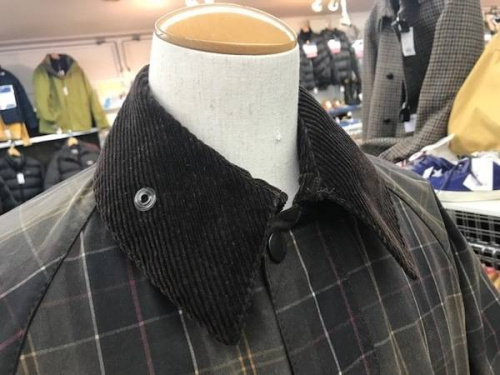 メンズのオイルドジャケット