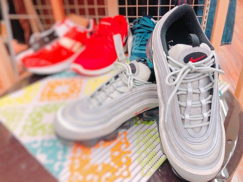 NIKE　ナイキ　千葉のスニーカー　買取