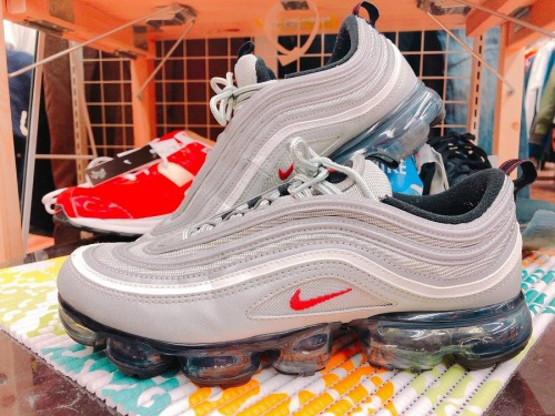 スニーカー　買取のナイキ　中古　千葉