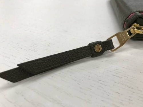 長財布のアンプラント