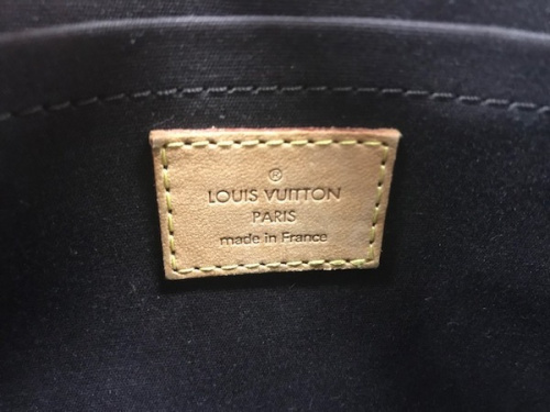 ヴェルニのハンドバッグ