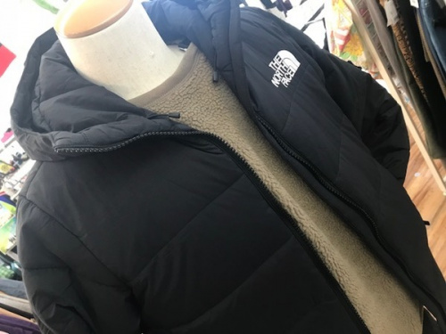 アウターのトランゴパーカ