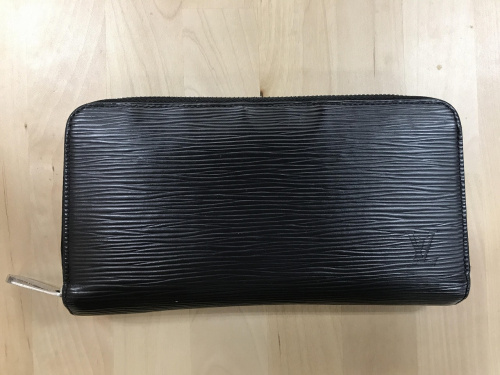 LOUIS VUITTON】エピのラウンドファスナー財布M61857をご紹介♪【市川