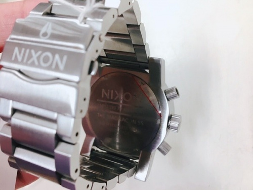 NIXONの腕時計