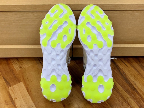 REACT ELEMENT 87のメンズ スニーカー