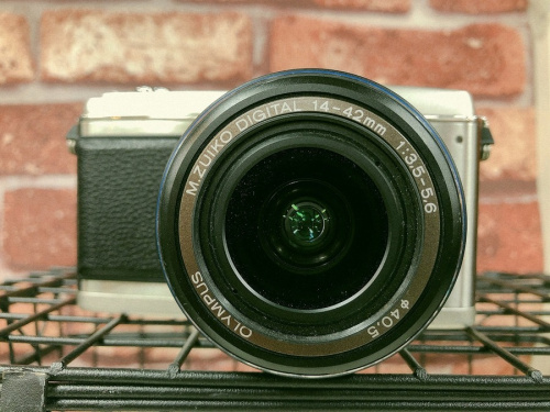 ミラーレス一眼　買取のカメラ　安い