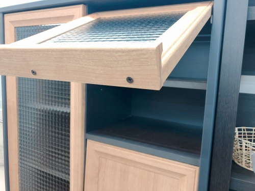 キャビネットの棚　おしゃれ