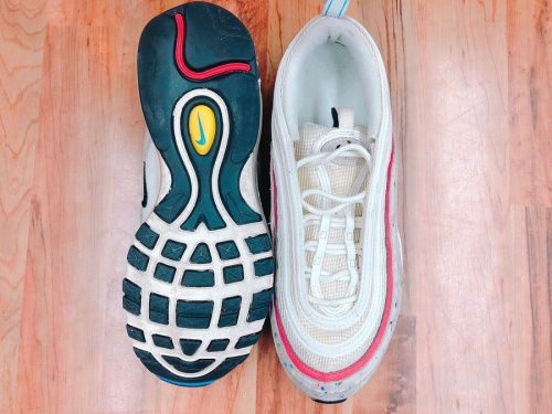 ナイキ　スニーカーのエアマックス