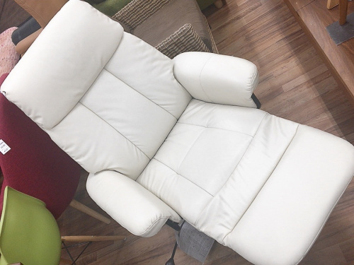 パーソナルチェア　リクライニングソファーのイバロ