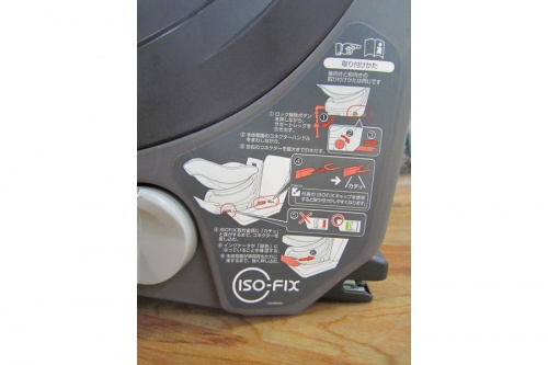 COMBI チャイルドシートのベビー用品