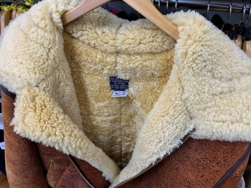 ムートンジャケット　中古のAVIREX　買取