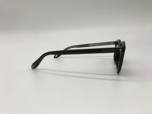 サングラス　中古のジバンシー