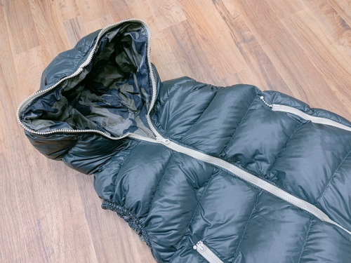 DUVETICA　デュベティカのダウンベスト　レディース