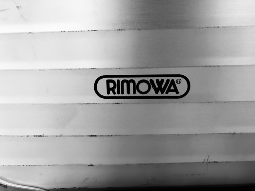 キャリーバッグ　スーツケース　中古のRIMOWA　