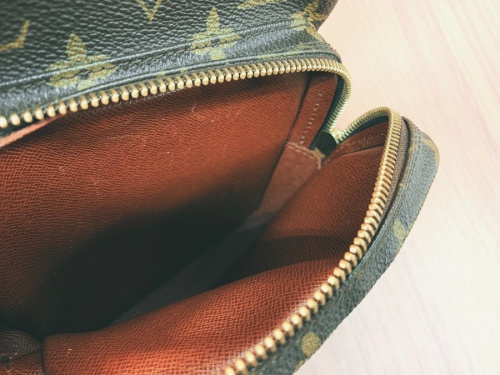 モノグラムのショルダーバック　中古　買取