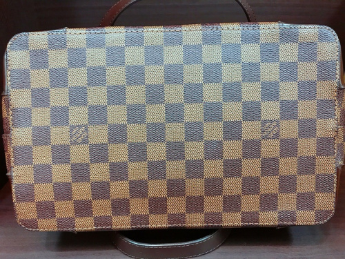LOUIS VUITTON　ルイヴィトンのセミショルダー