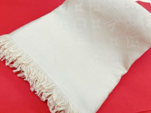 千葉 市川 船橋 江戸川 墨田 葛飾 幕張 中古 ブランド 買取のストール